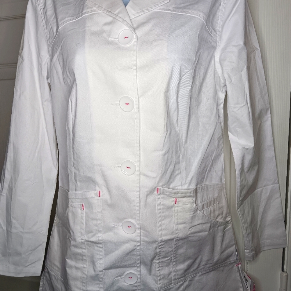 Smitten Students Long Sleeve Medical Jacket White & Pink Size Small NWT